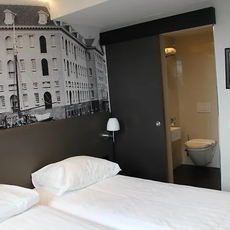 Royal Hotel